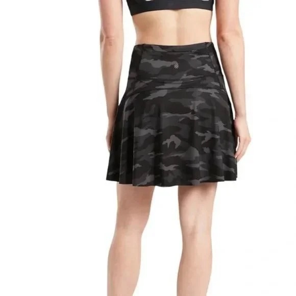ATHLETA Ace Tennis Skort 15.5" Printed Black Camo Size S GUC Tenniscore - Picture 4 of 16